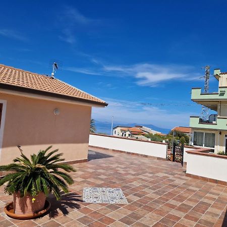 Villa Franci E Aurora House Capo dʼOrlando Esterno foto