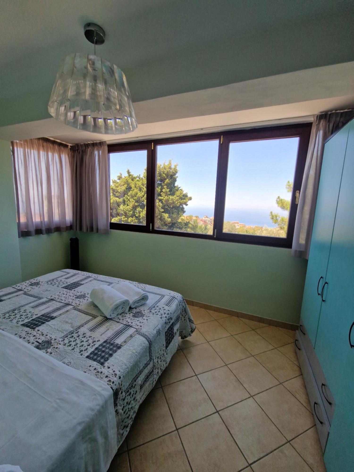 Villa Franci E Aurora House Capo dʼOrlando Esterno foto